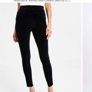 Women's Black Velvet Skinny Leggings